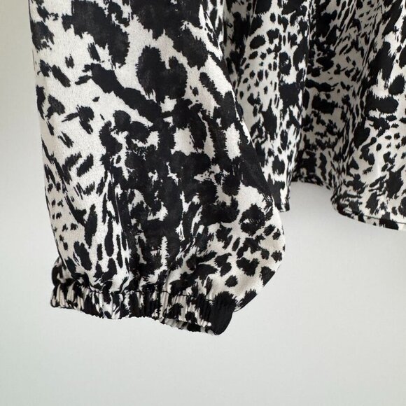 Nine Britton Women Faux Wrap Elastic Tie Waist Animal Print Blouse Size LP - Picture 7 of 11